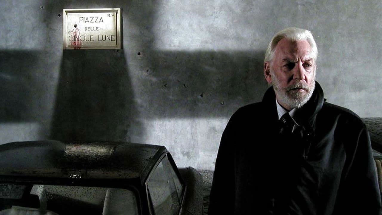 La Plaza de Las Cinco Lunas