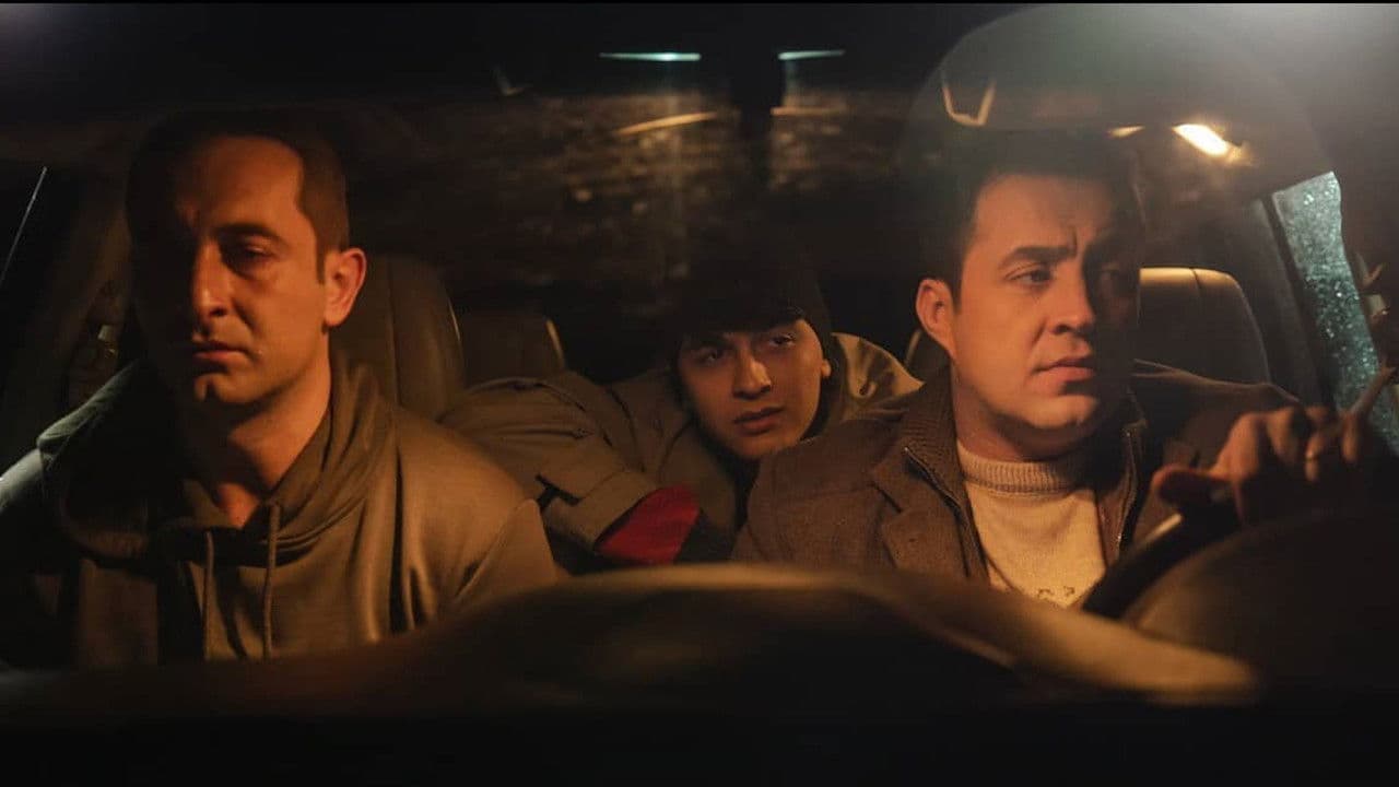 Pərdəarxası: Mən Burada Tək Olmuşam