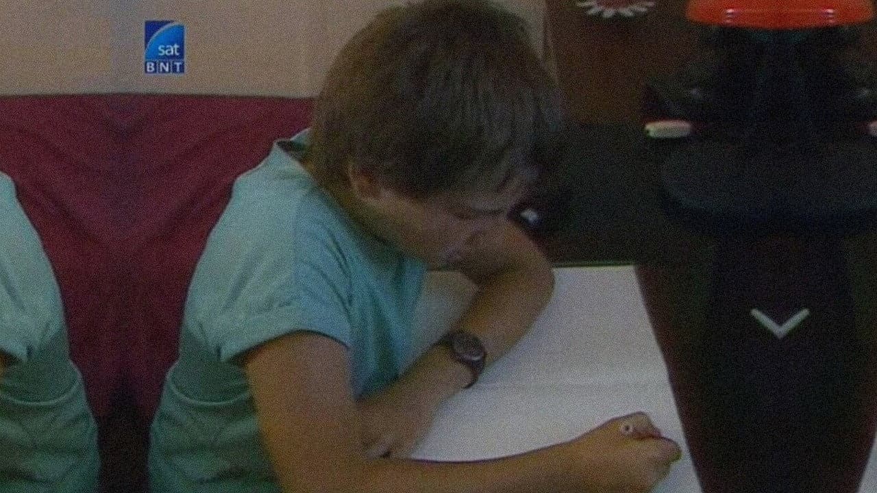 Старичок в клетчатых брюках