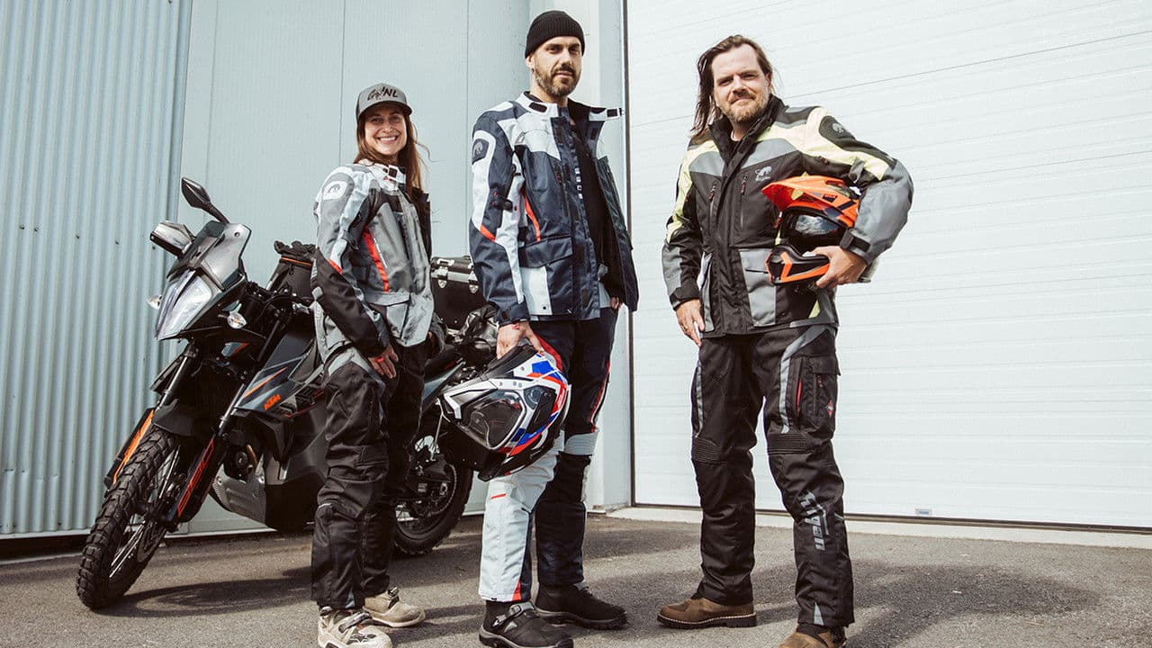 Nomades à moto : Transtaïga