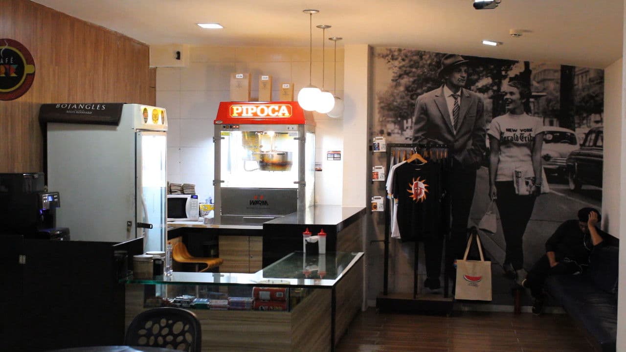 Cine Arte Pajuçara: O Último Cinema de Rua de Maceió